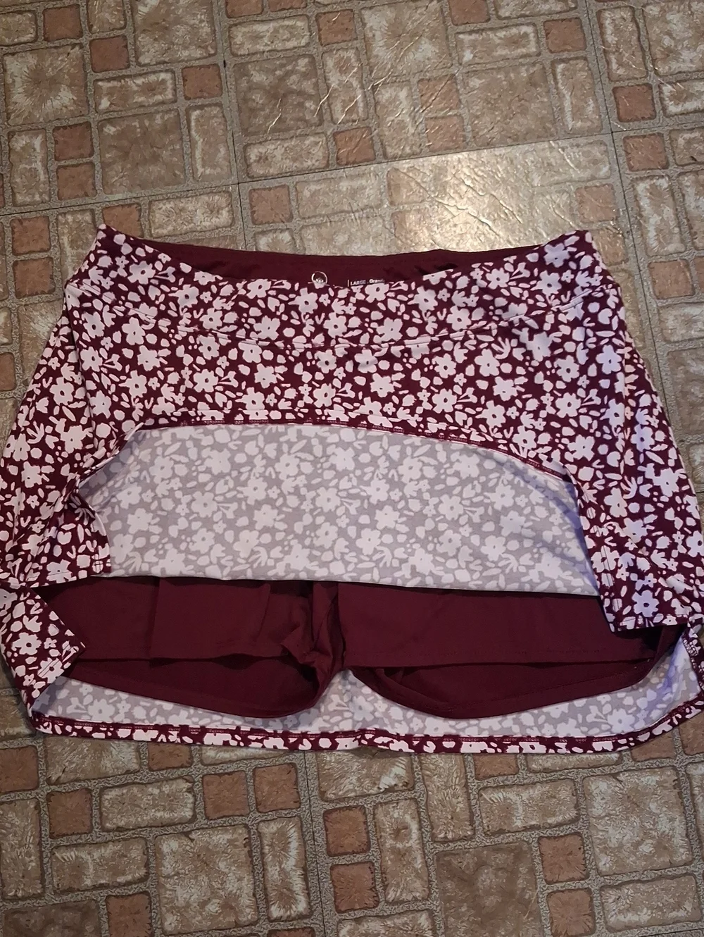 Tranquility by Colorado Clothing Burgundy Active Skorts Size Large